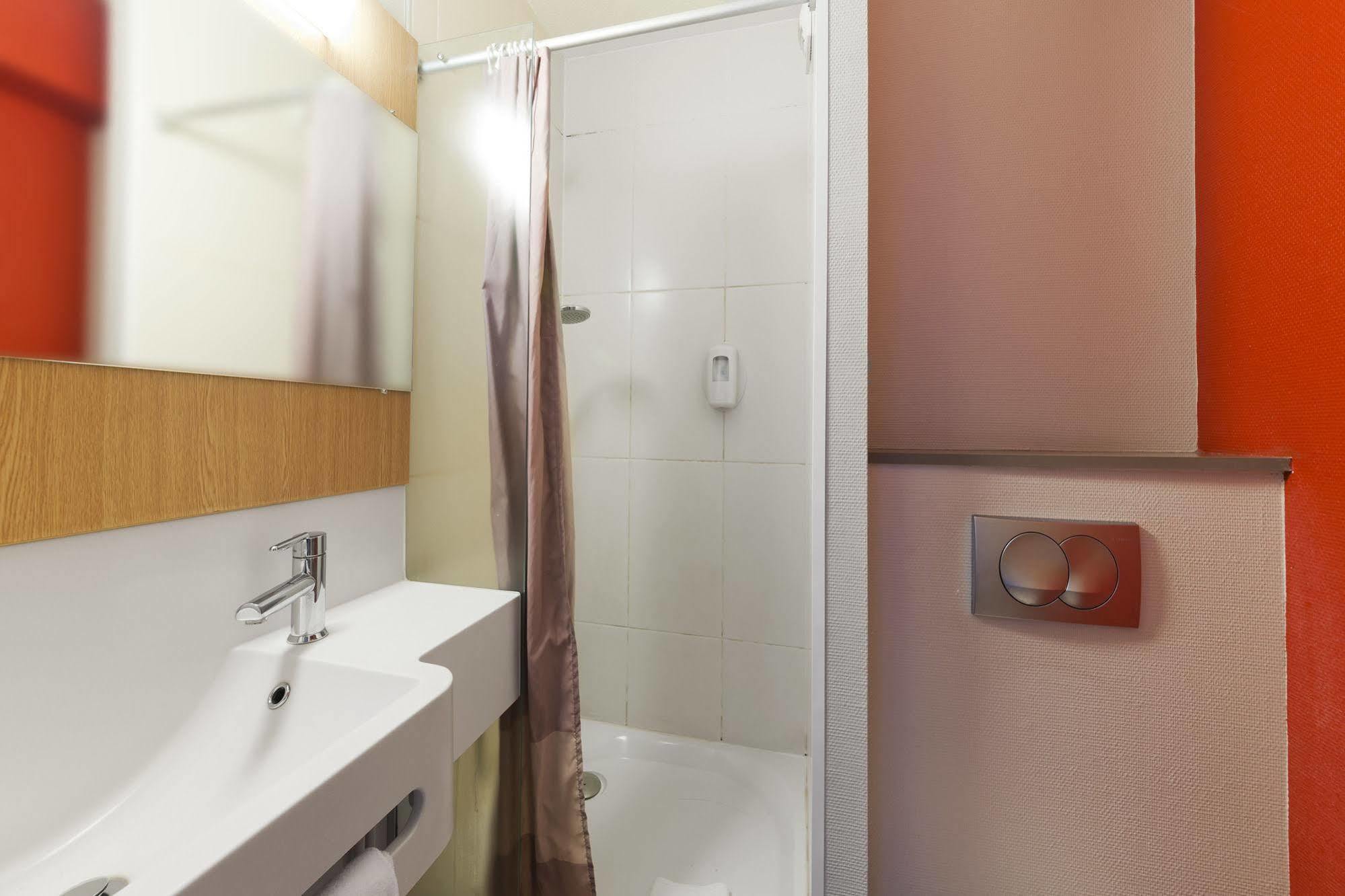 B&B Hotel Rennes Ouest Villejean Екстериор снимка