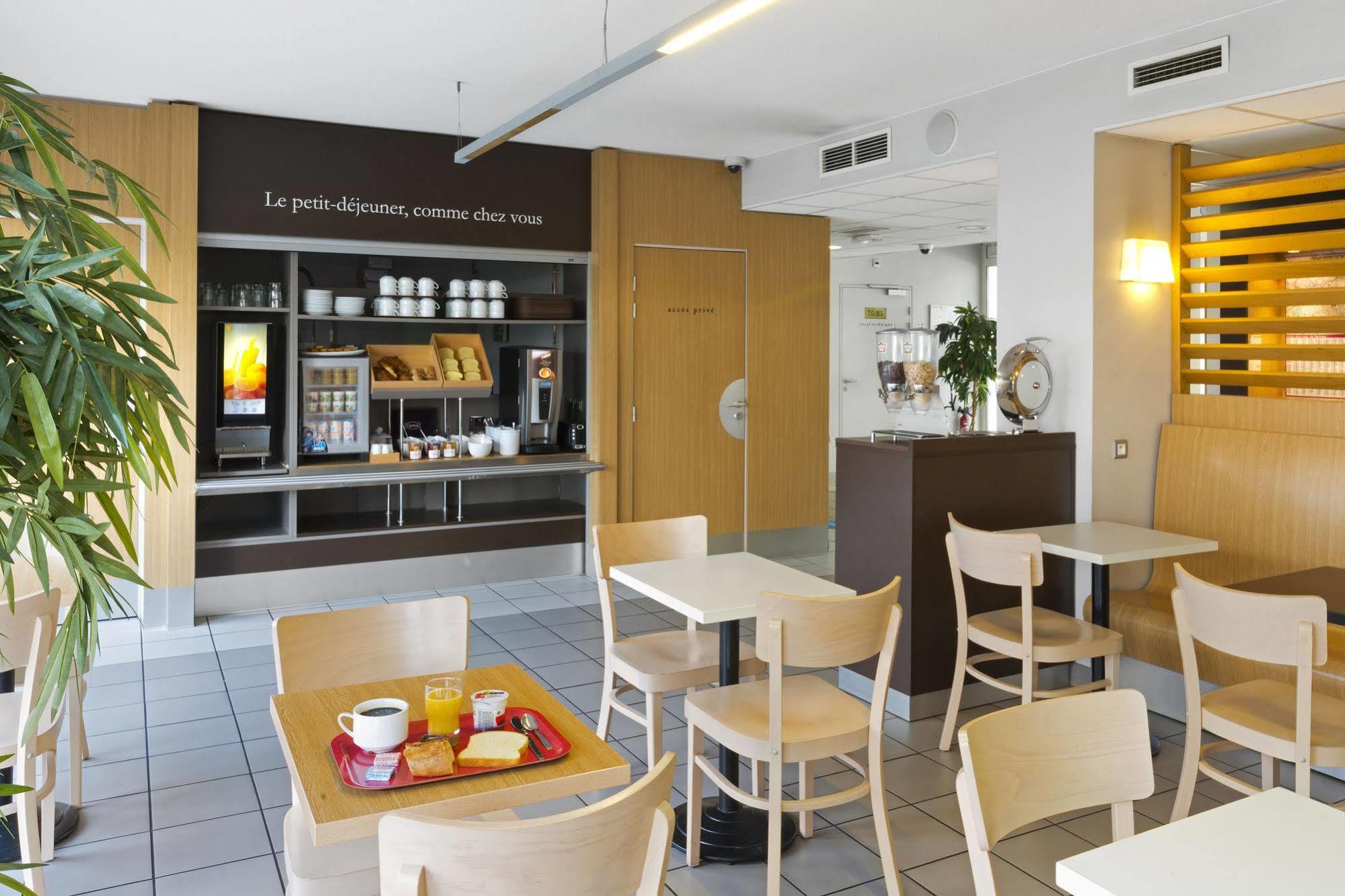 B&B Hotel Rennes Ouest Villejean Екстериор снимка
